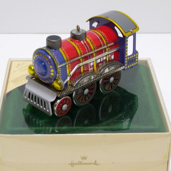 Hallmark Tin Locomotive 1984 Keepsake Ornament QX440-4 #3 In Series - Picture 3 of 8